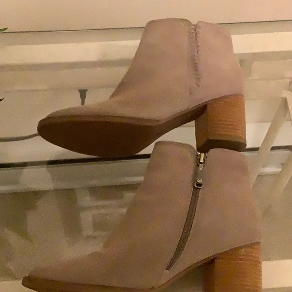 Blondo size 9 ankle boot - Picture 3 of 9